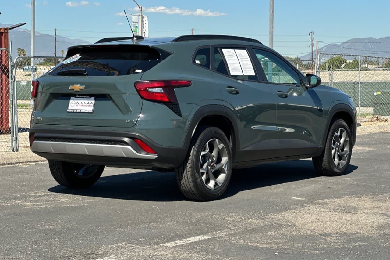 2025 Chevrolet Trax LT 3
