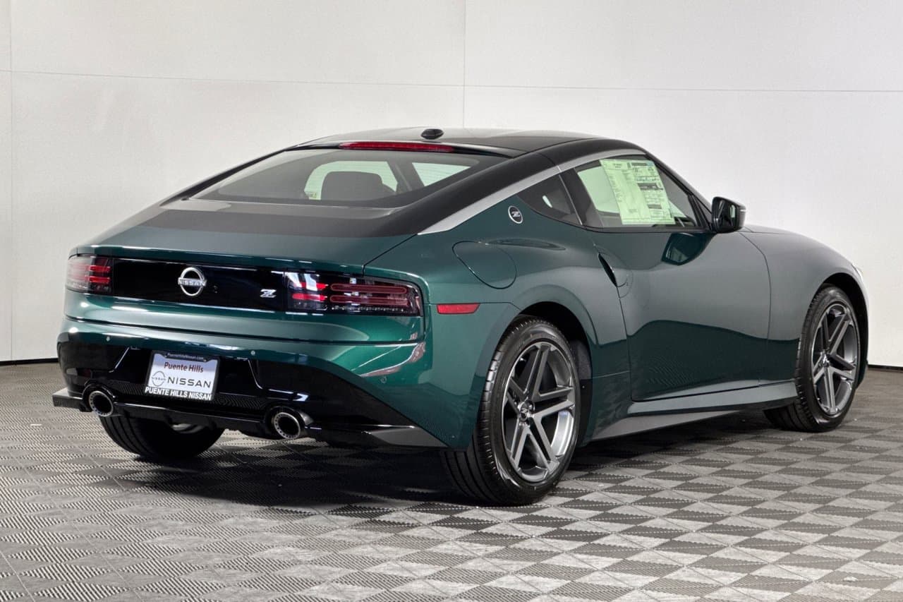 2027 Nissan Z Sport 3