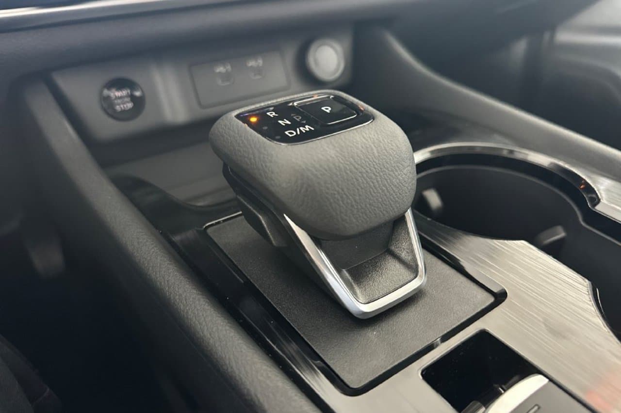 2026 Nissan Rogue SV 18