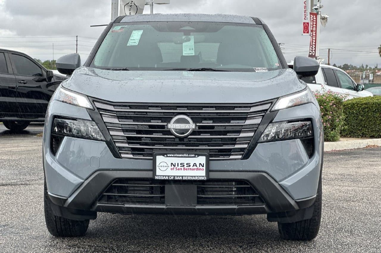 2026 Nissan Rogue SV 6