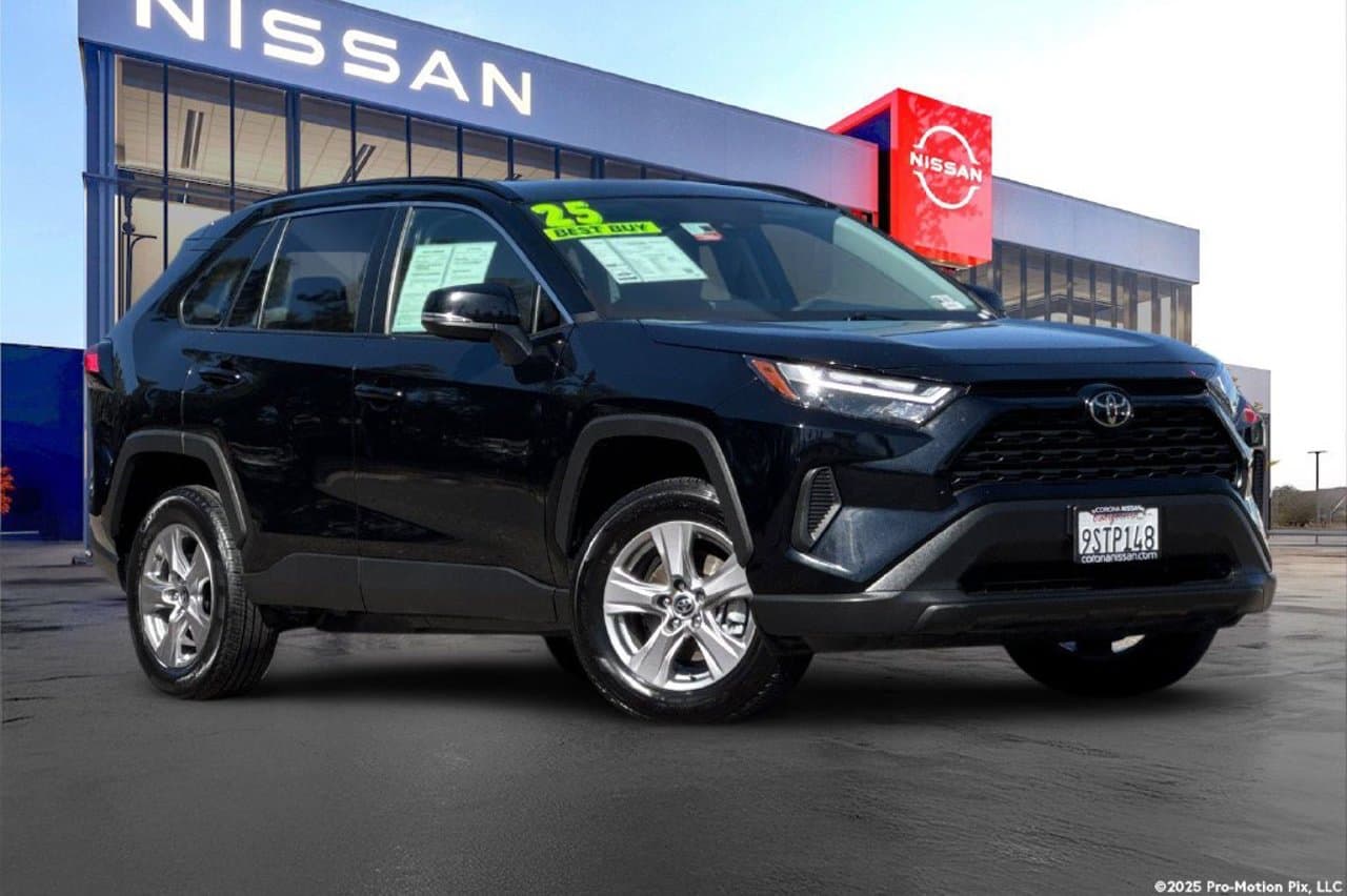 2025 Toyota RAV4 XLE 1