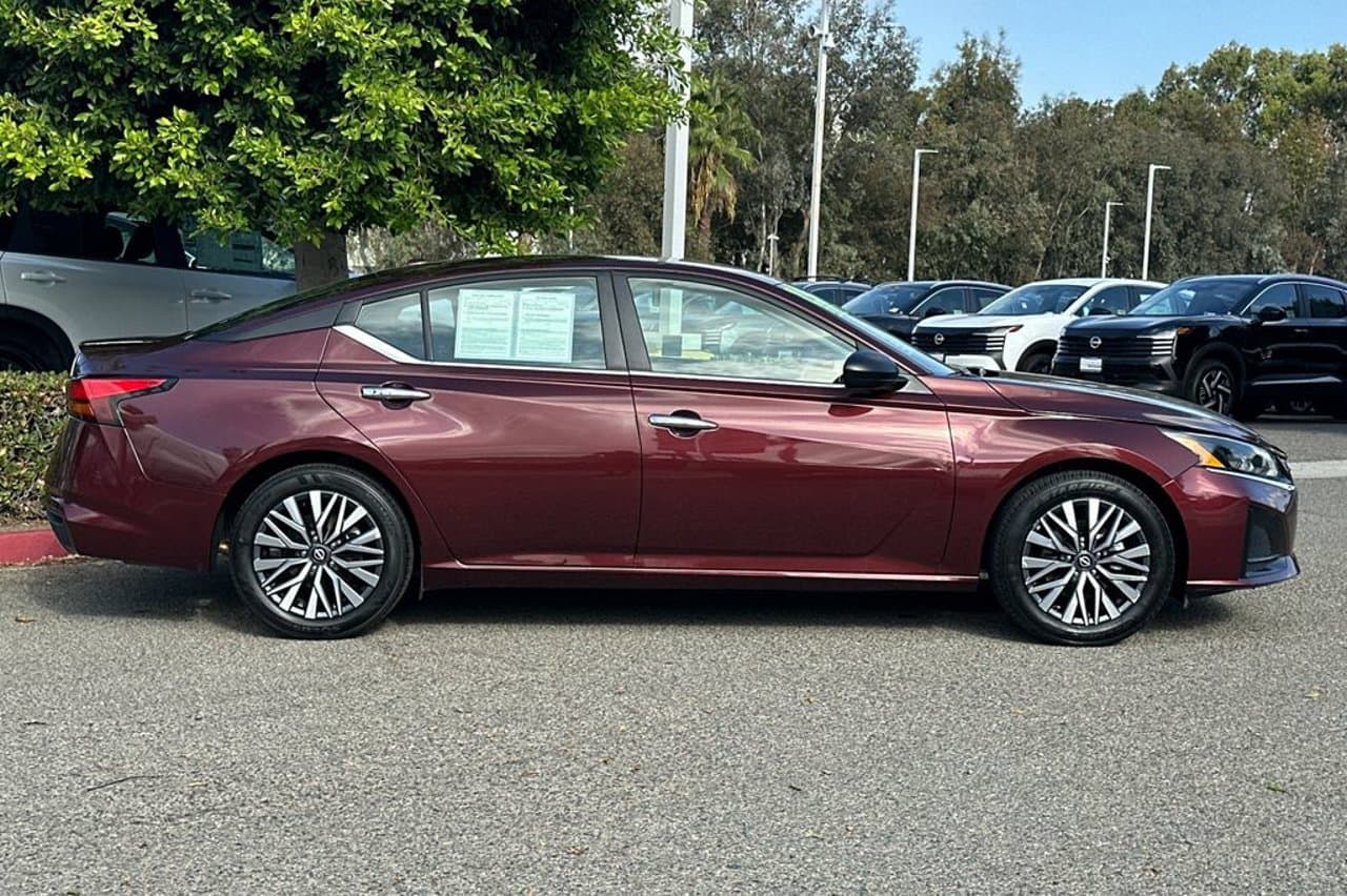 2025 Nissan Altima SV 3