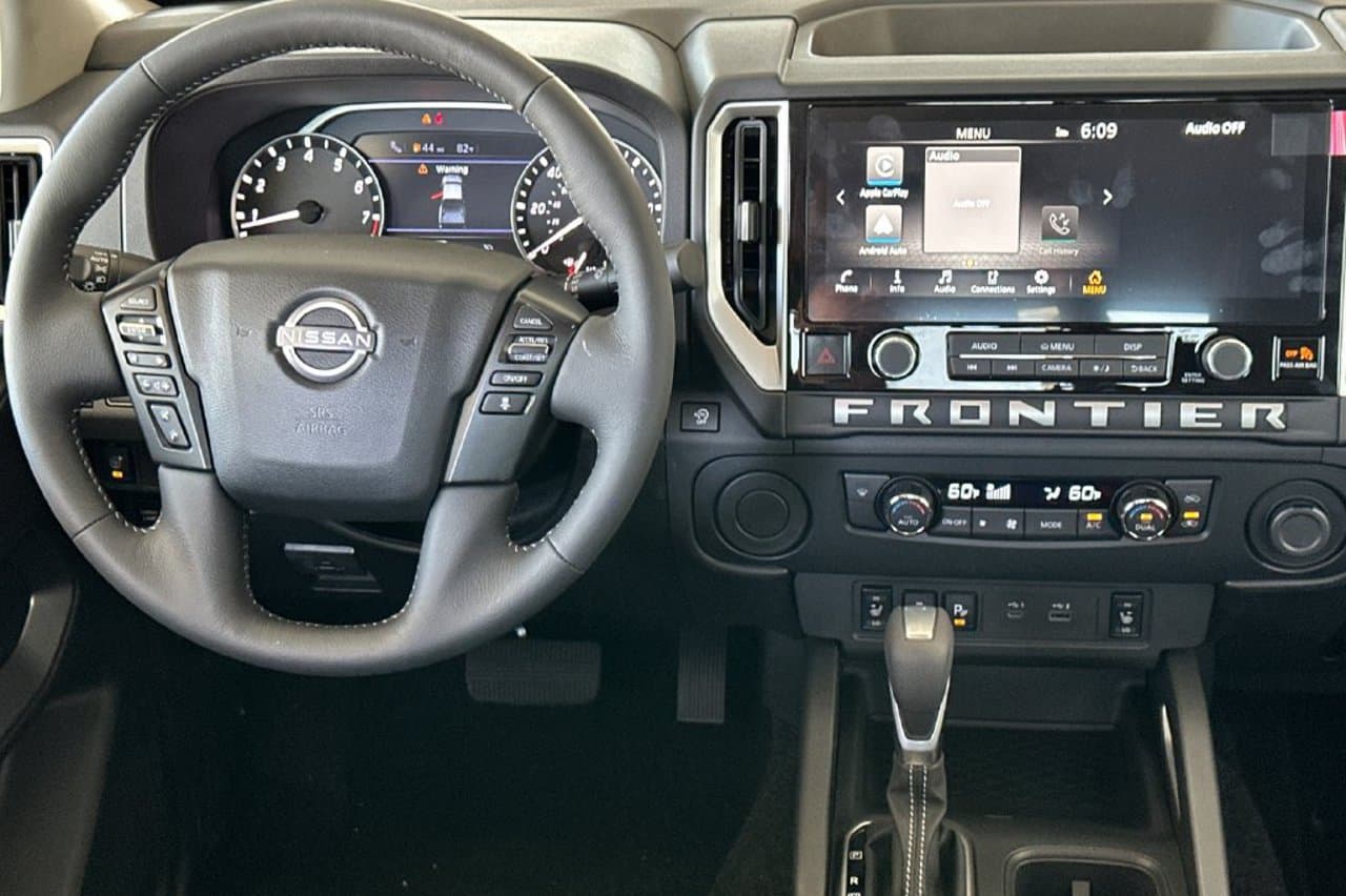 2026 Nissan Frontier SV 11