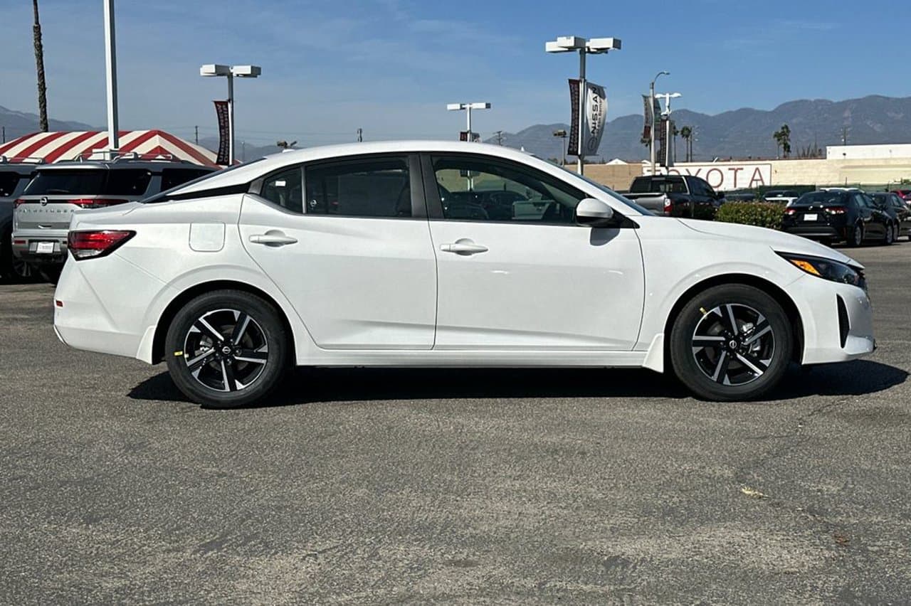 2025 Nissan Sentra SV 2