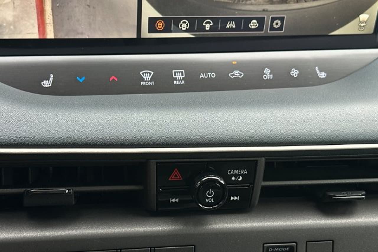 2026 Nissan LEAF PLATINUM+ 18