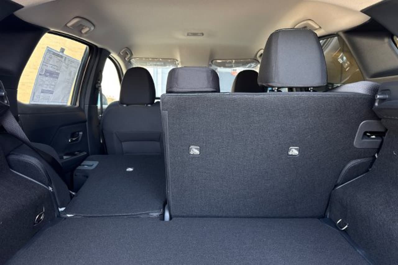 2026 Nissan Kicks SV 12
