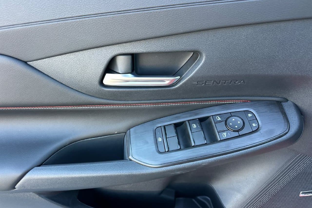 2027 Nissan Sentra SR 8