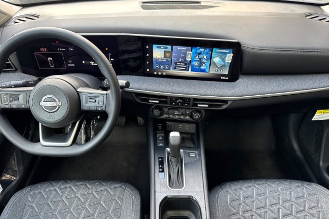 2027 Nissan Kicks SV 10