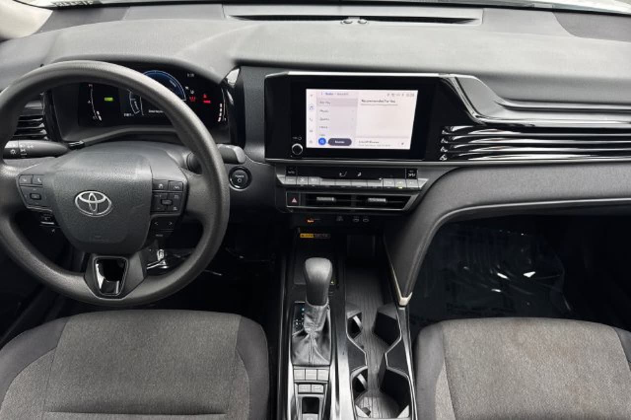 2025 Toyota Camry LE 11