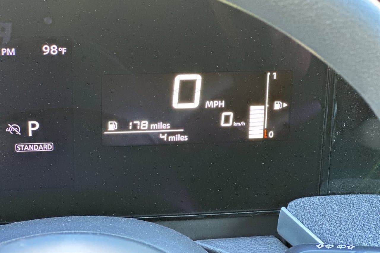 2027 Nissan Kicks SV 22