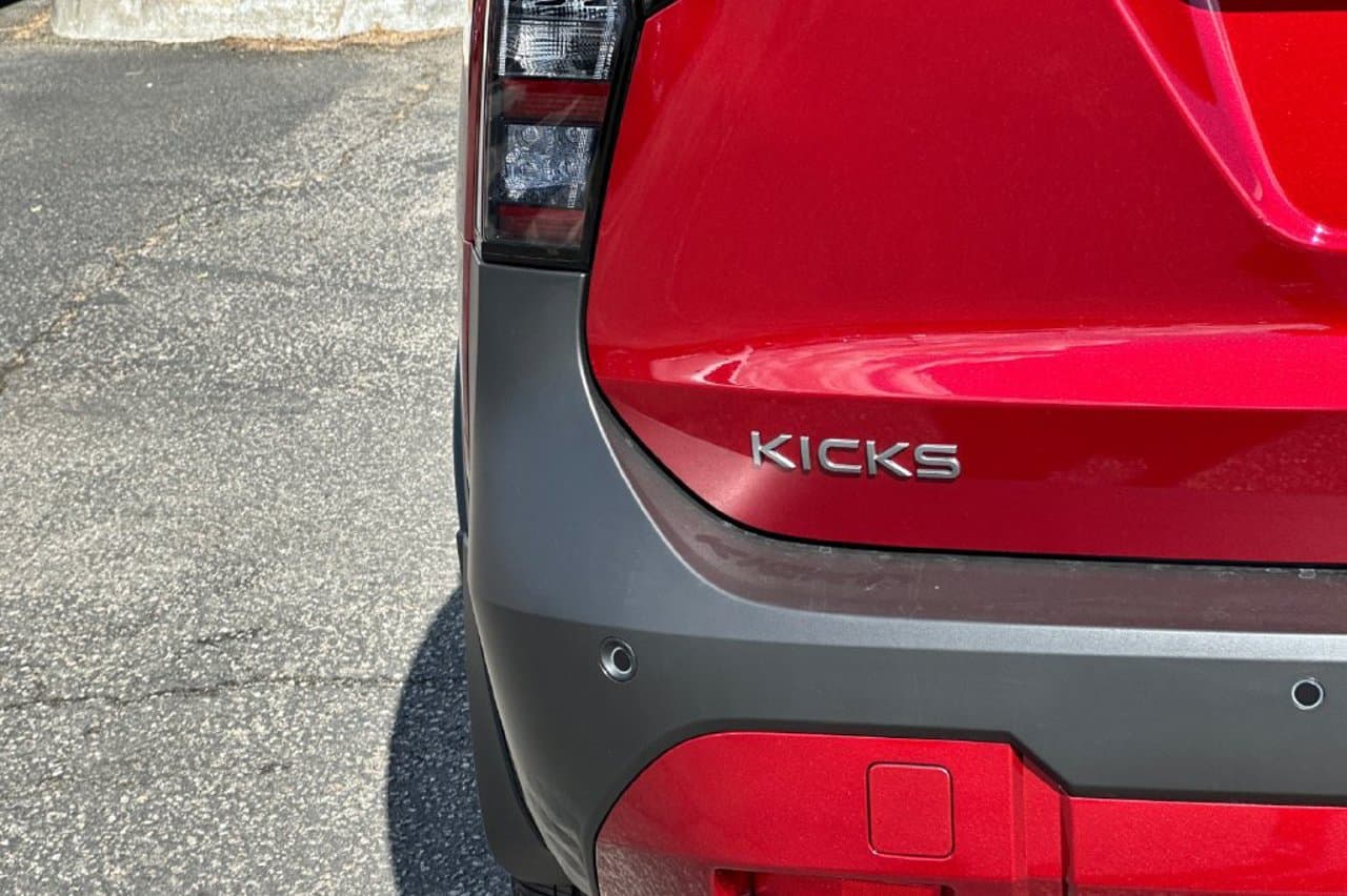 2026 Nissan Kicks SV 21