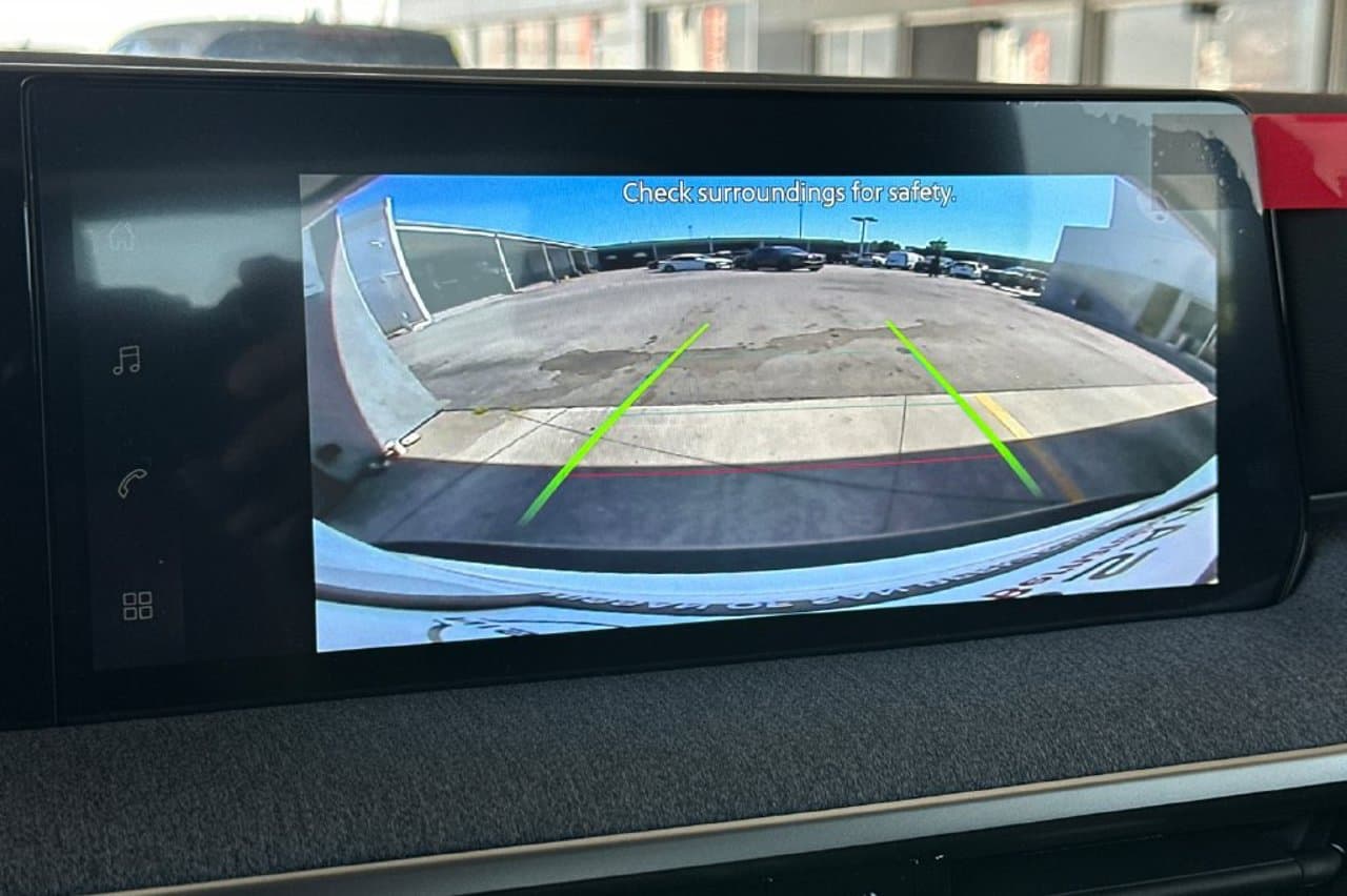 2026 Nissan Kicks SV 16