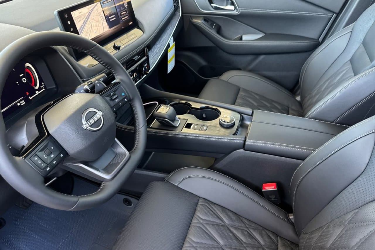 2026 Nissan Rogue Platinum 8