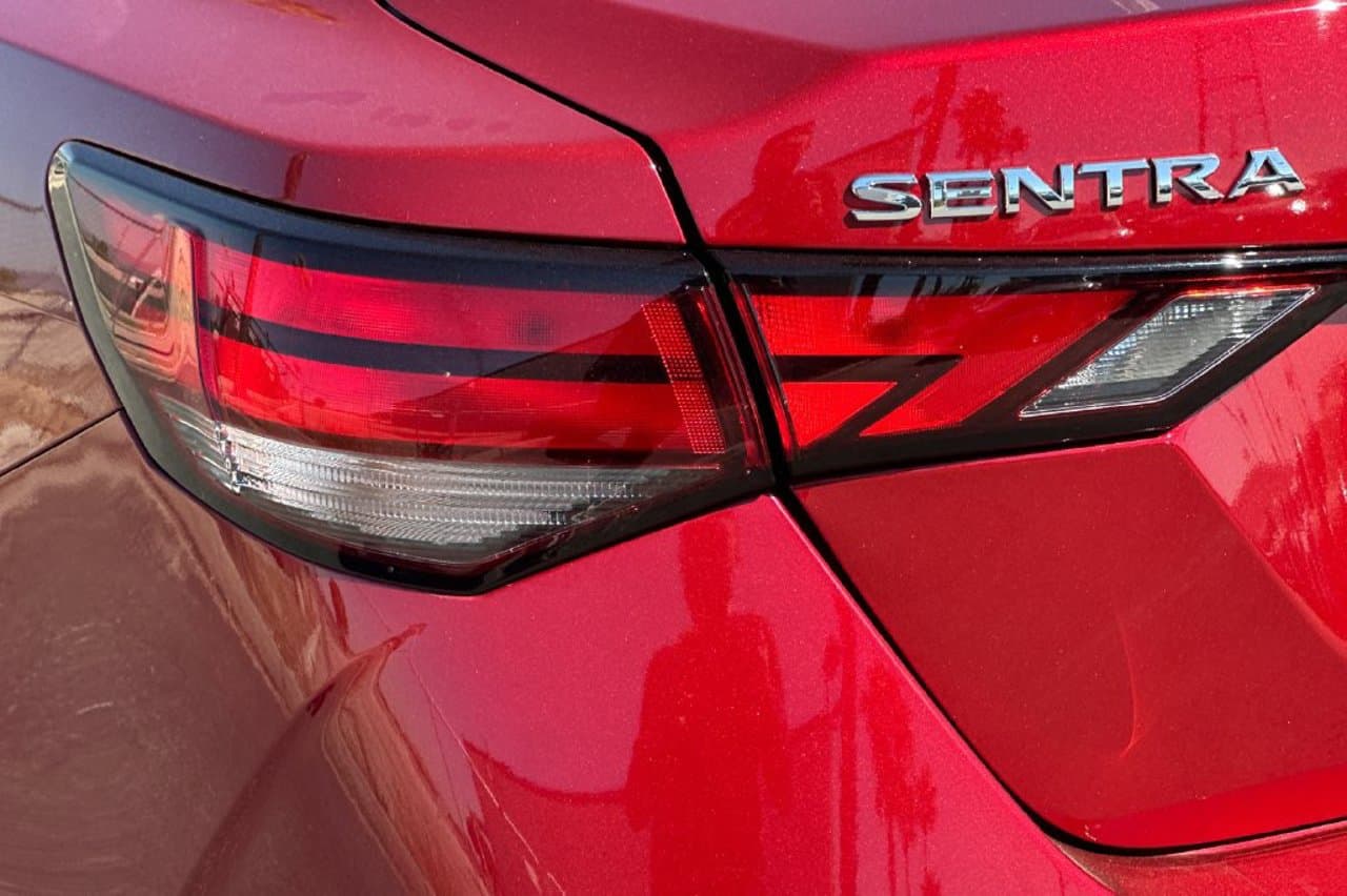 2025 Nissan Sentra SV 21