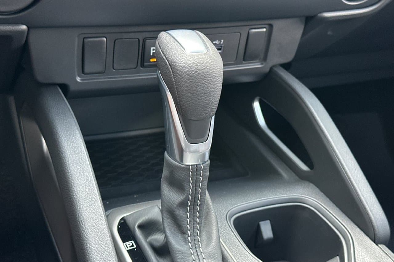 2027 Nissan Frontier SV 17
