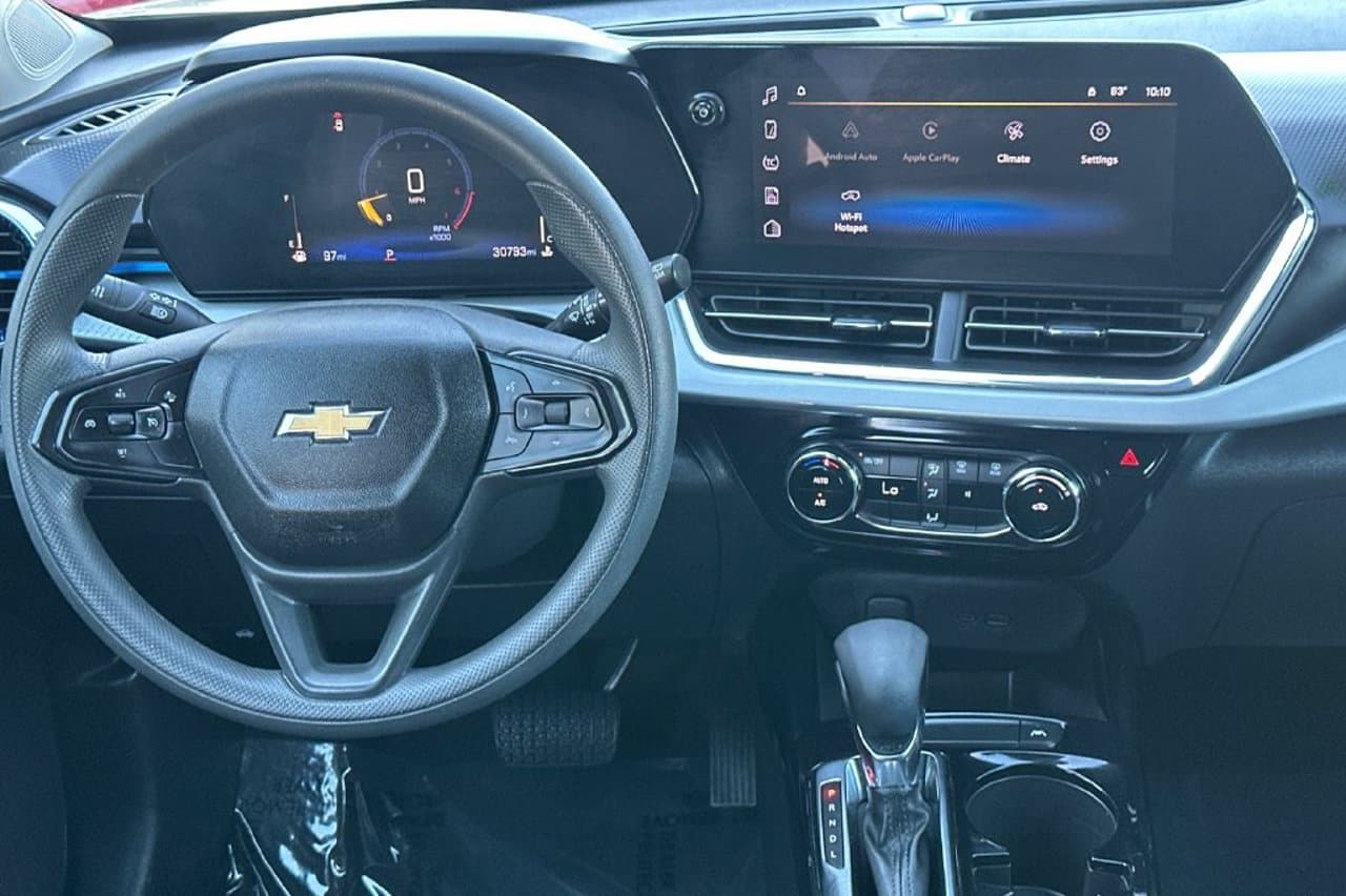 2025 Chevrolet Trax LT 11
