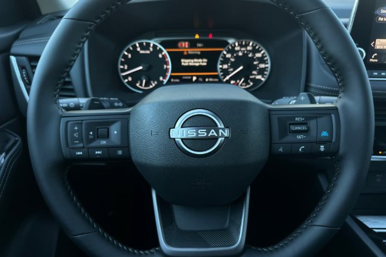 2026 Nissan Rogue Dark Armor 20