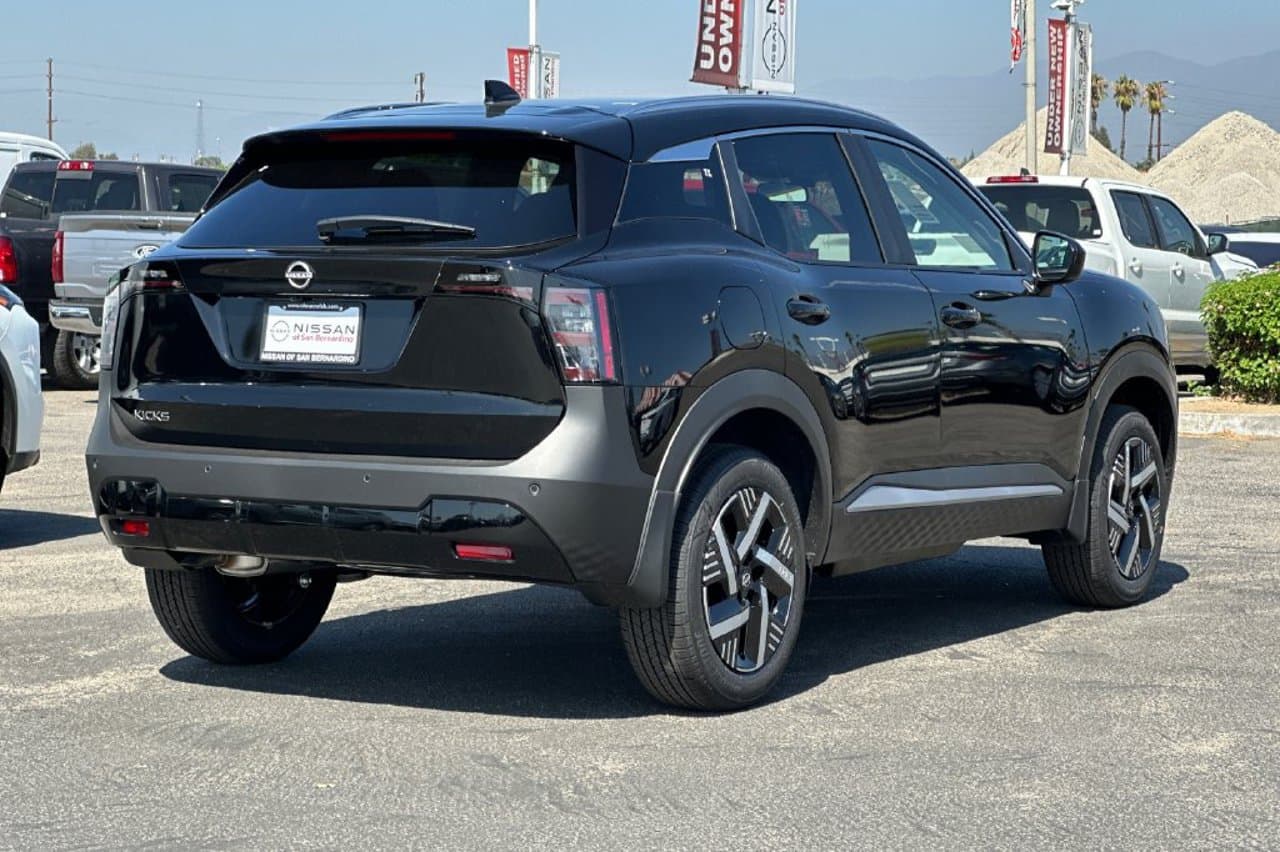2026 Nissan Kicks SV 3