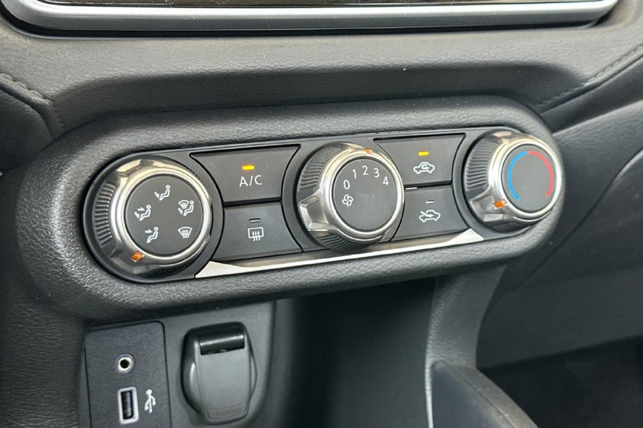 2025 Nissan Versa S 16