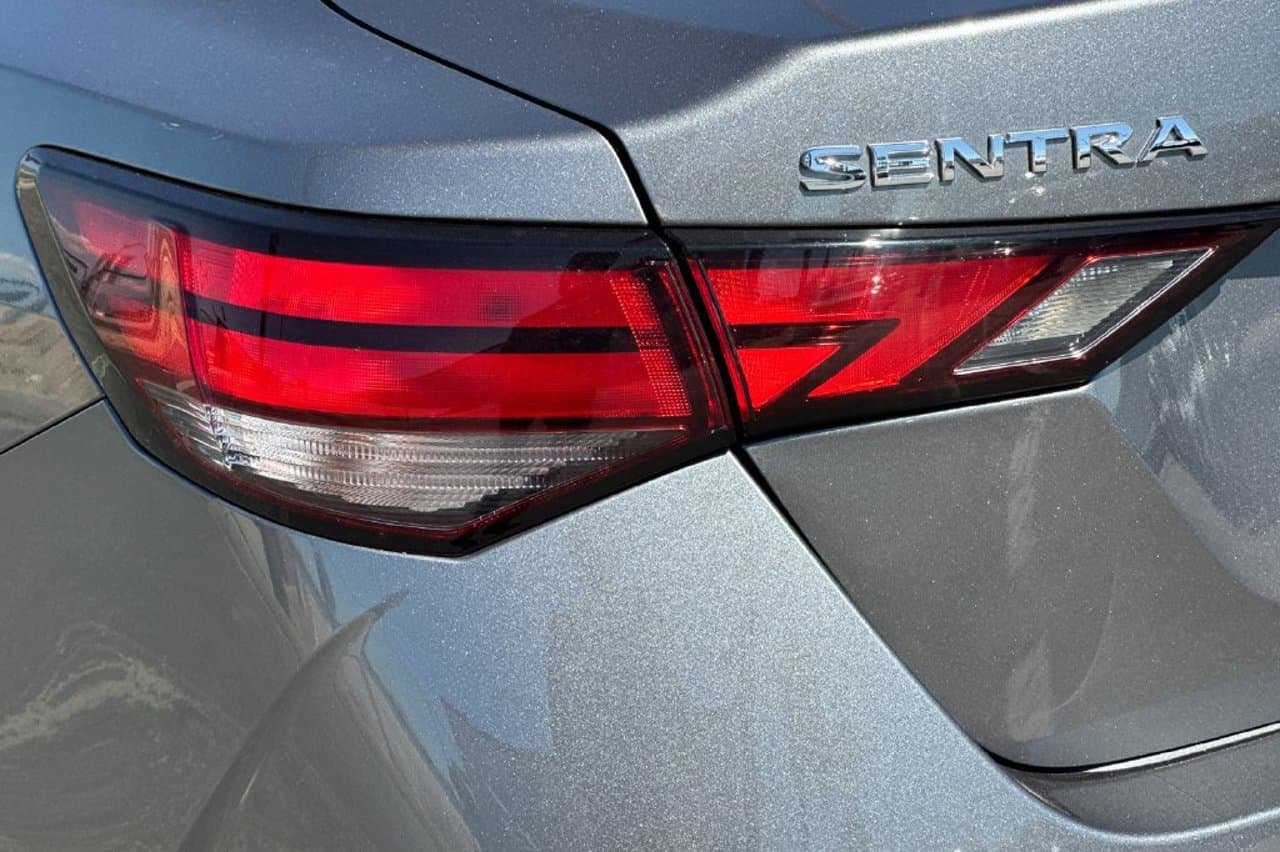 2025 Nissan Sentra SV 22