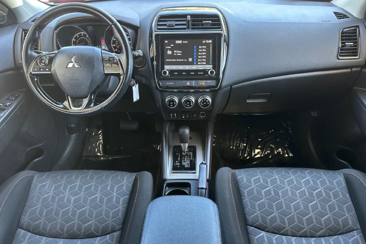 2025 Mitsubishi Outlander Sport 11