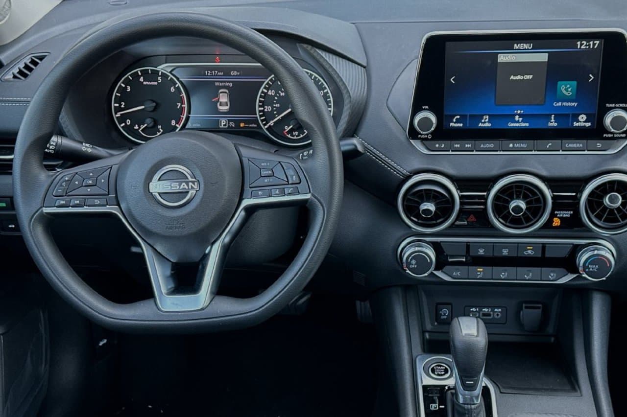 2025 Nissan Sentra SV 11