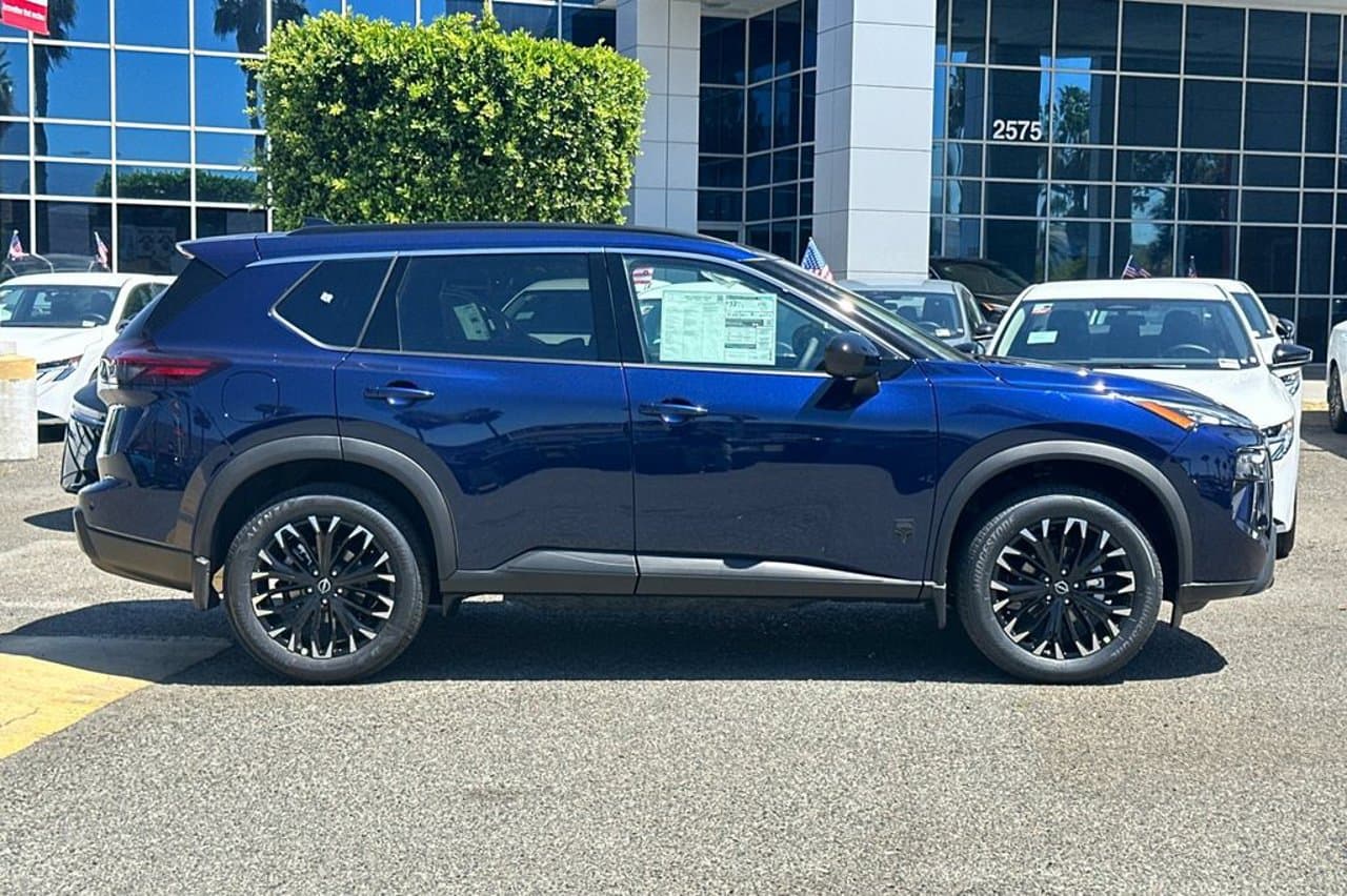 2026 Nissan Rogue Dark Armor 3
