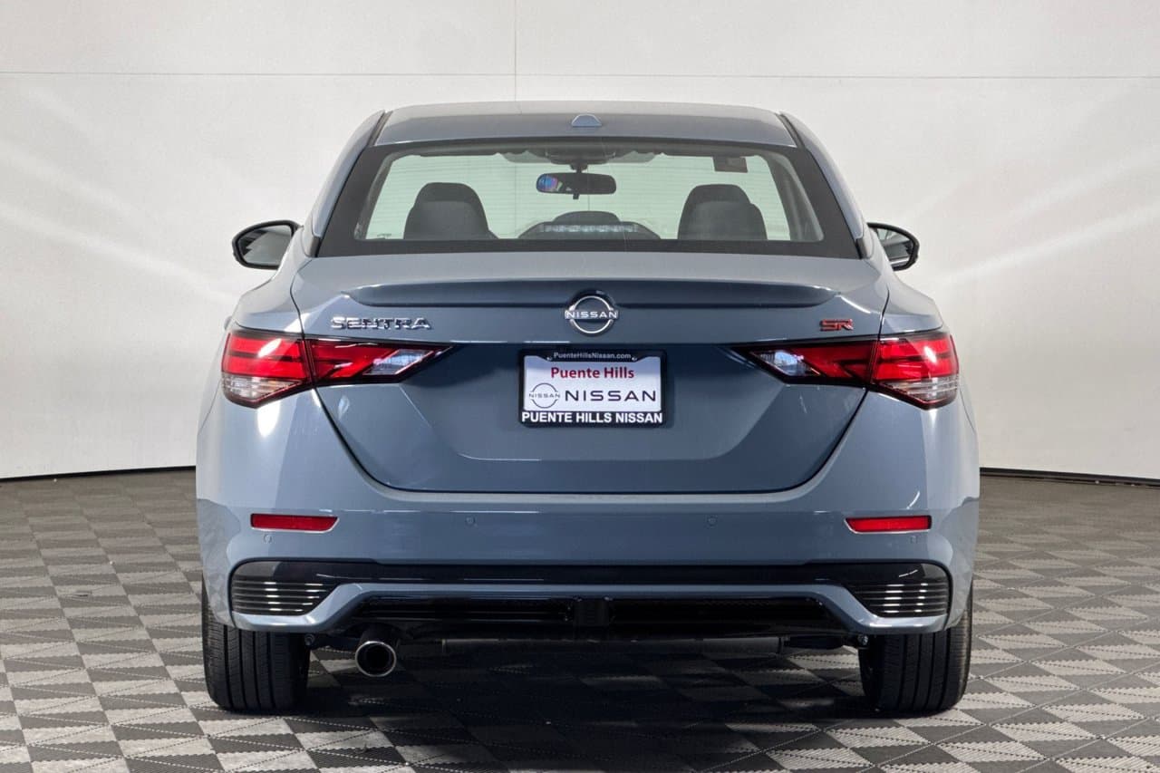 2025 Nissan Sentra SR 4