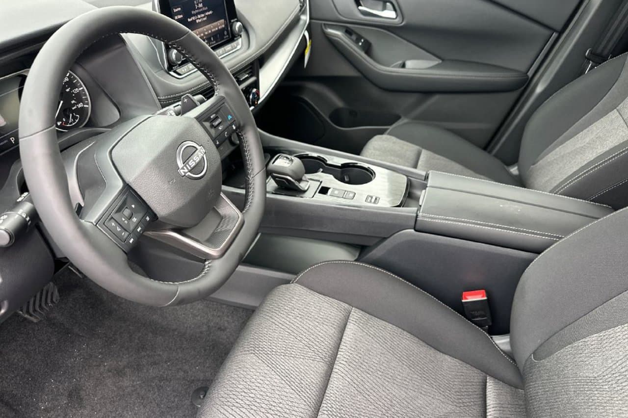 2026 Nissan Rogue SV 7
