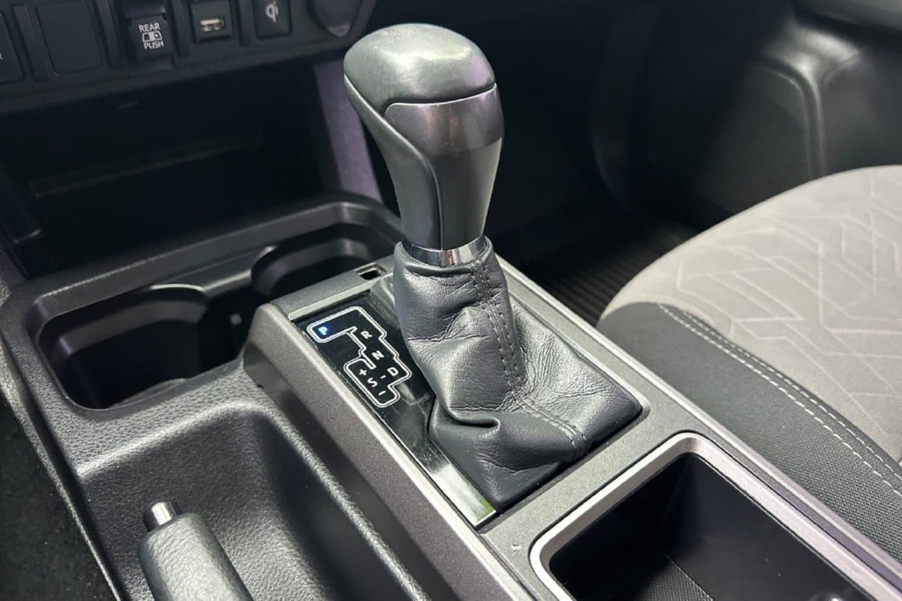 2023 Toyota Tacoma 4WD TRD Off Road 17