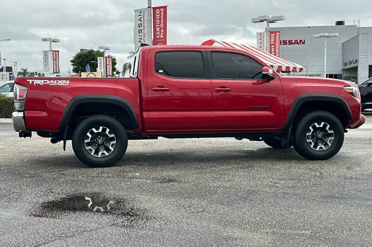 2023 Toyota Tacoma 4WD TRD Off Road 2