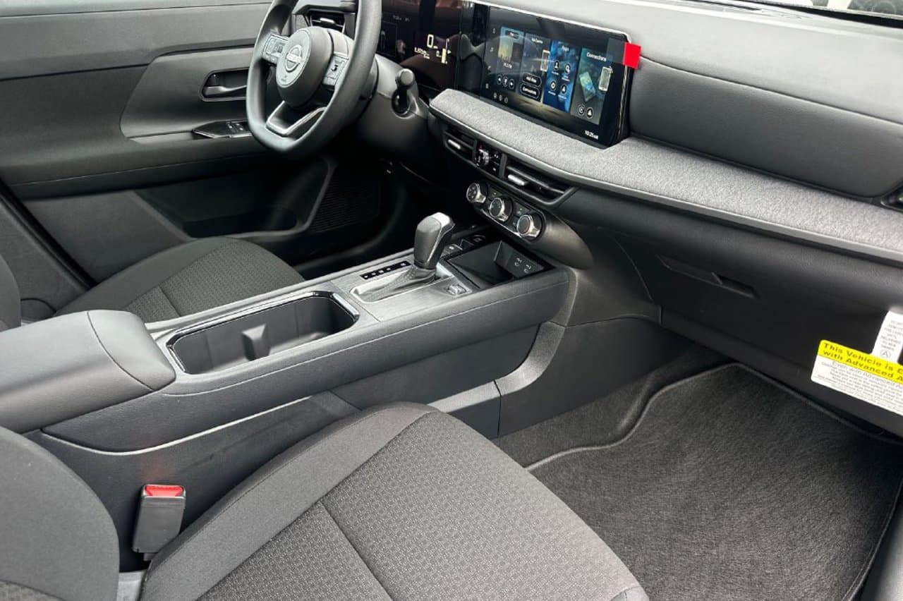 2027 Nissan Kicks S 14