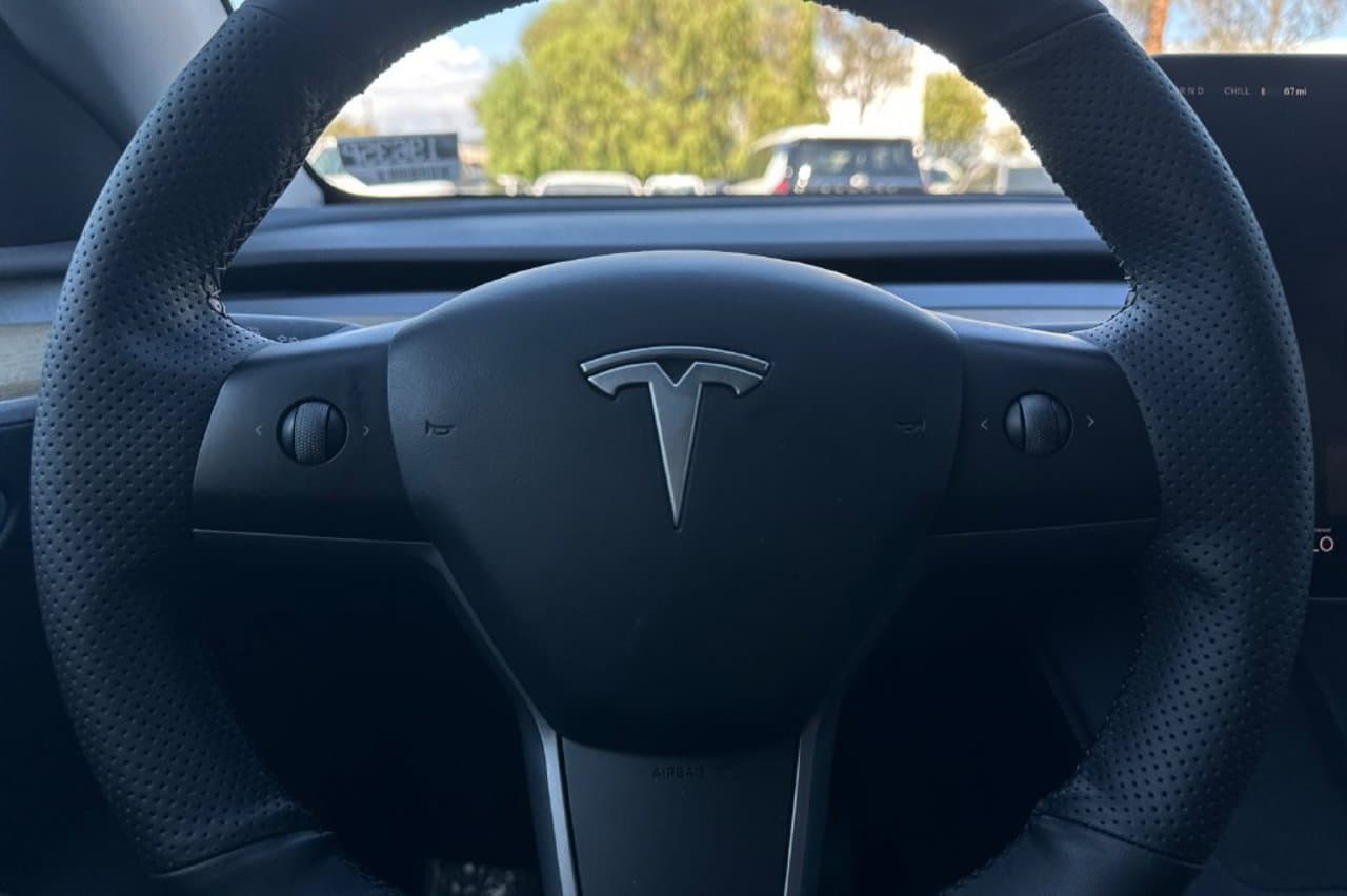 2023 Tesla Model Y Long Range 21