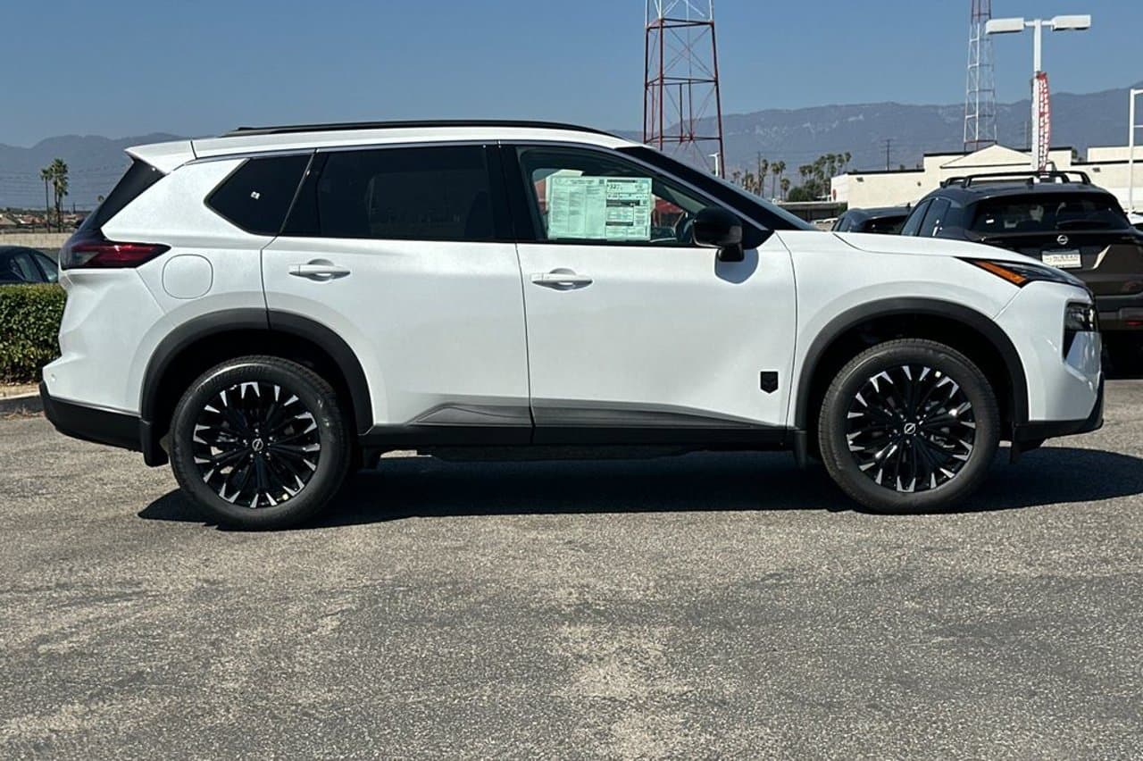 2026 Nissan Rogue Dark Armor 2