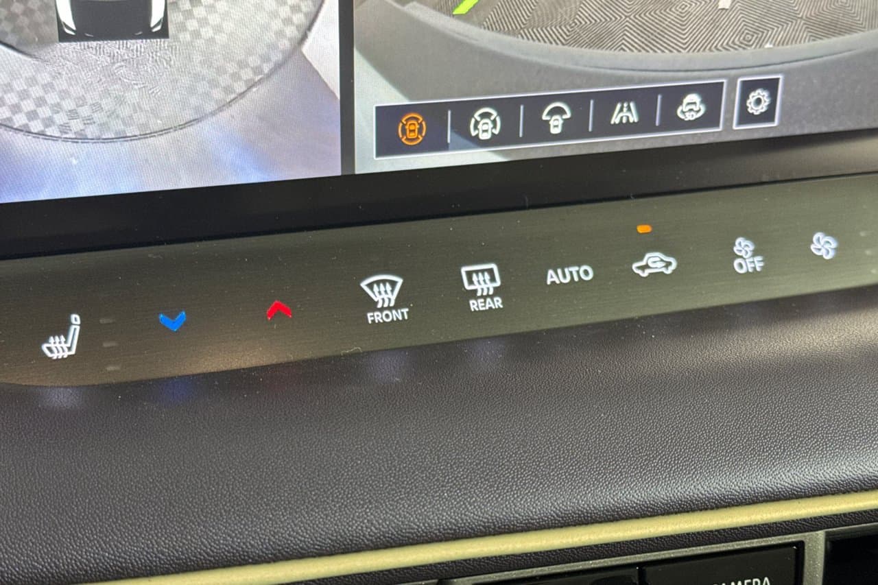 2026 Nissan LEAF PLATINUM+ 17