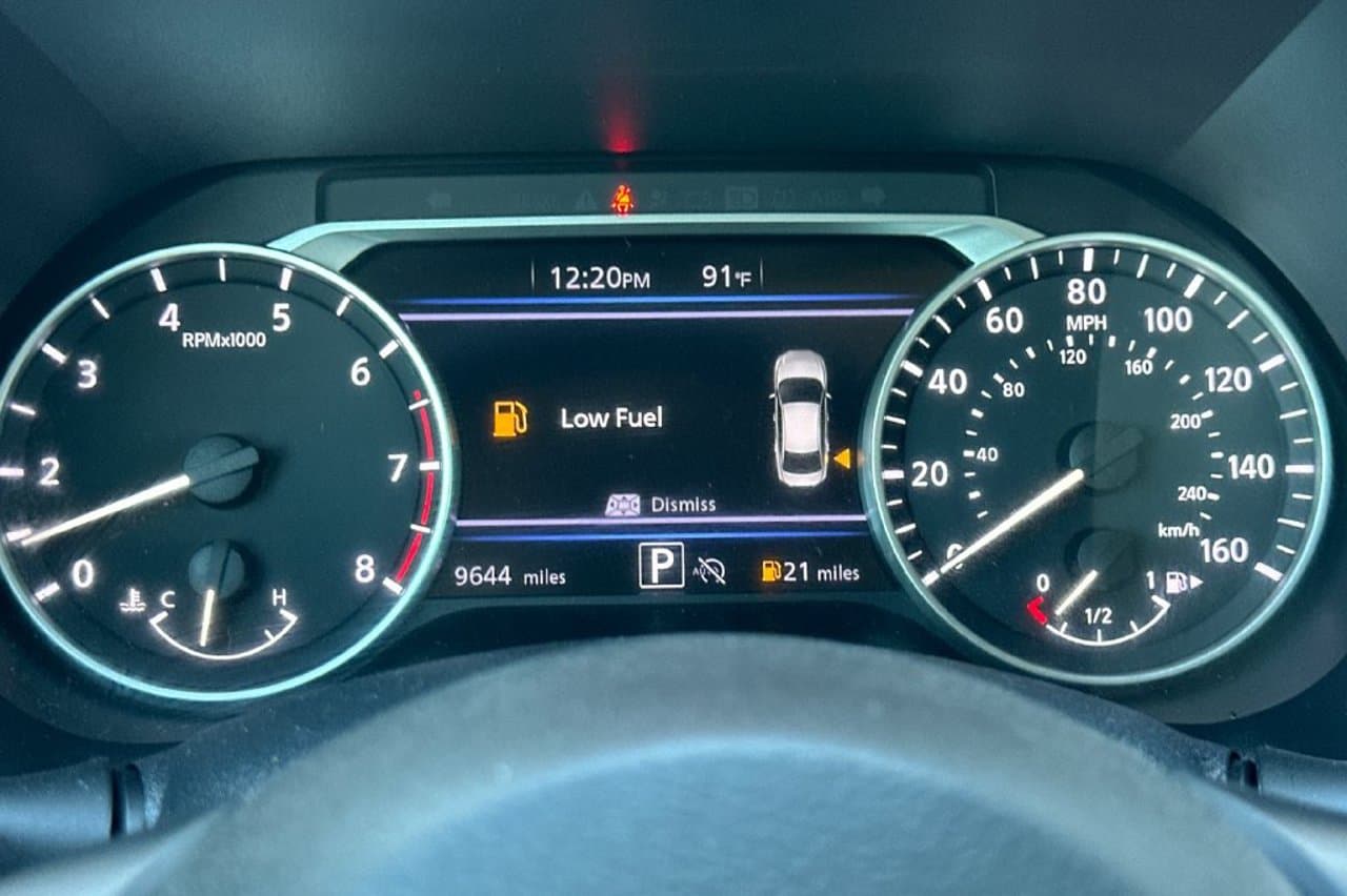 2025 Nissan Sentra SV 20