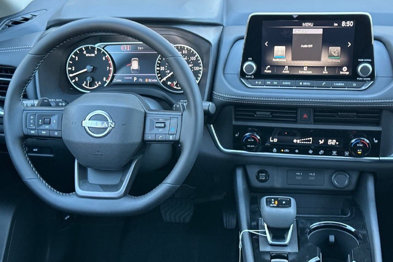 2026 Nissan Rogue Dark Armor 11