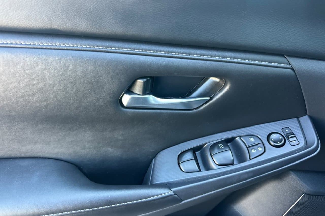 2025 Nissan Sentra SV 8