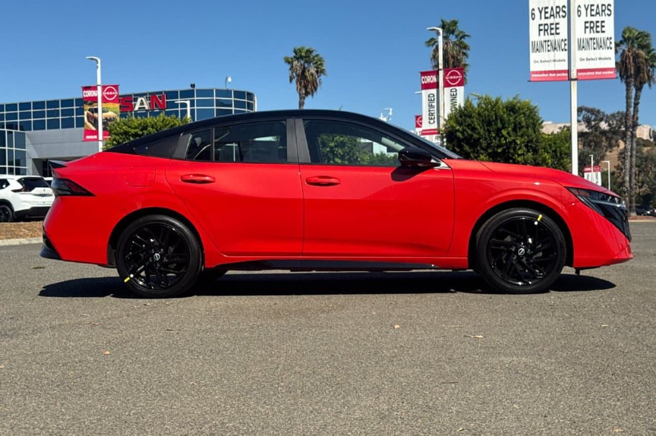 2027 Nissan Sentra SR 3