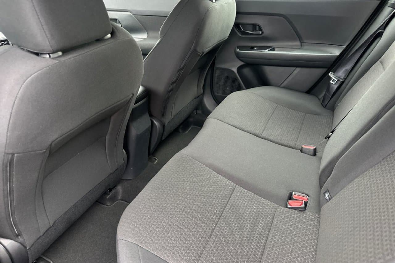 2027 Nissan Kicks S 10