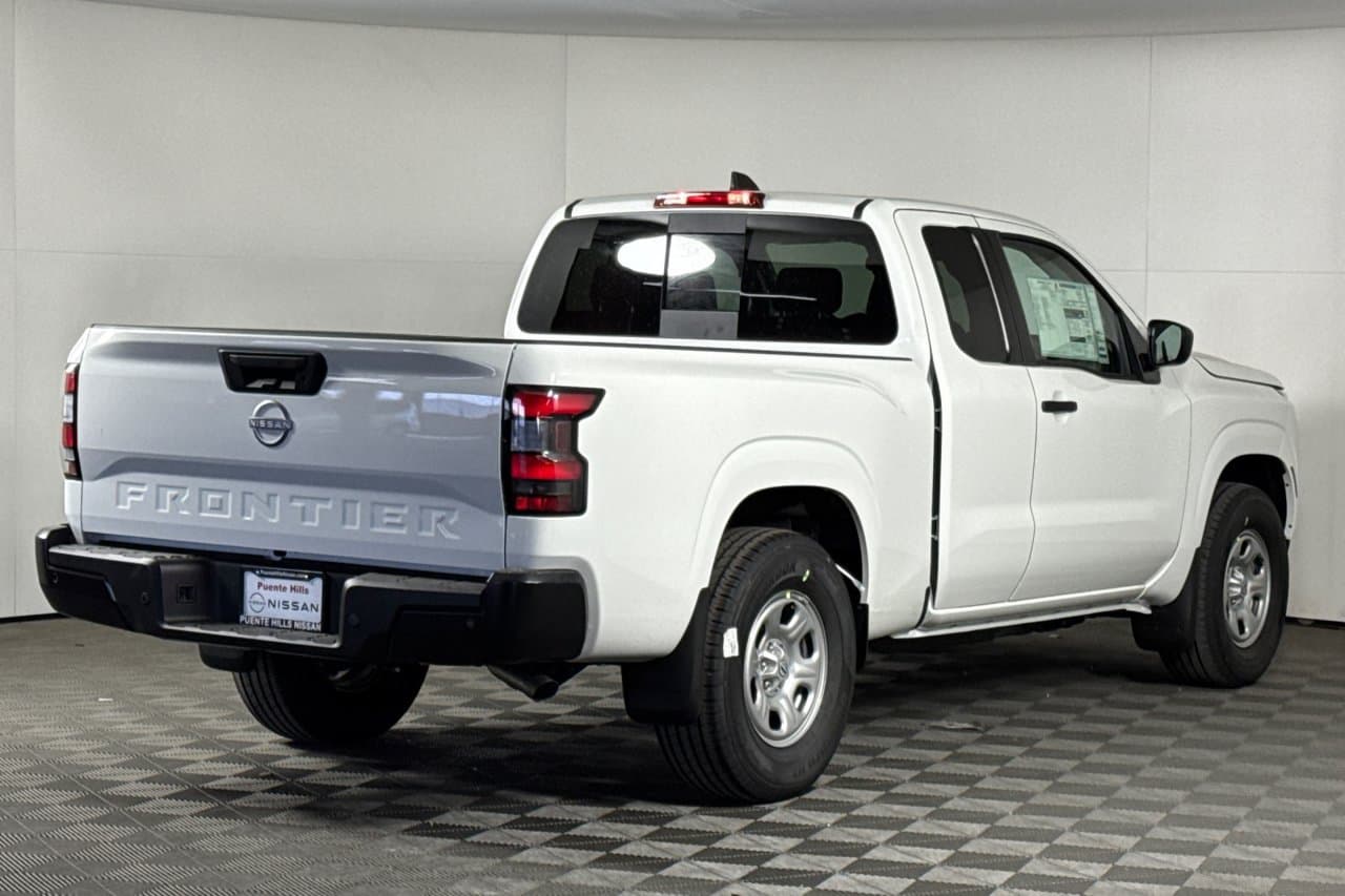 2026 Nissan Frontier S 3