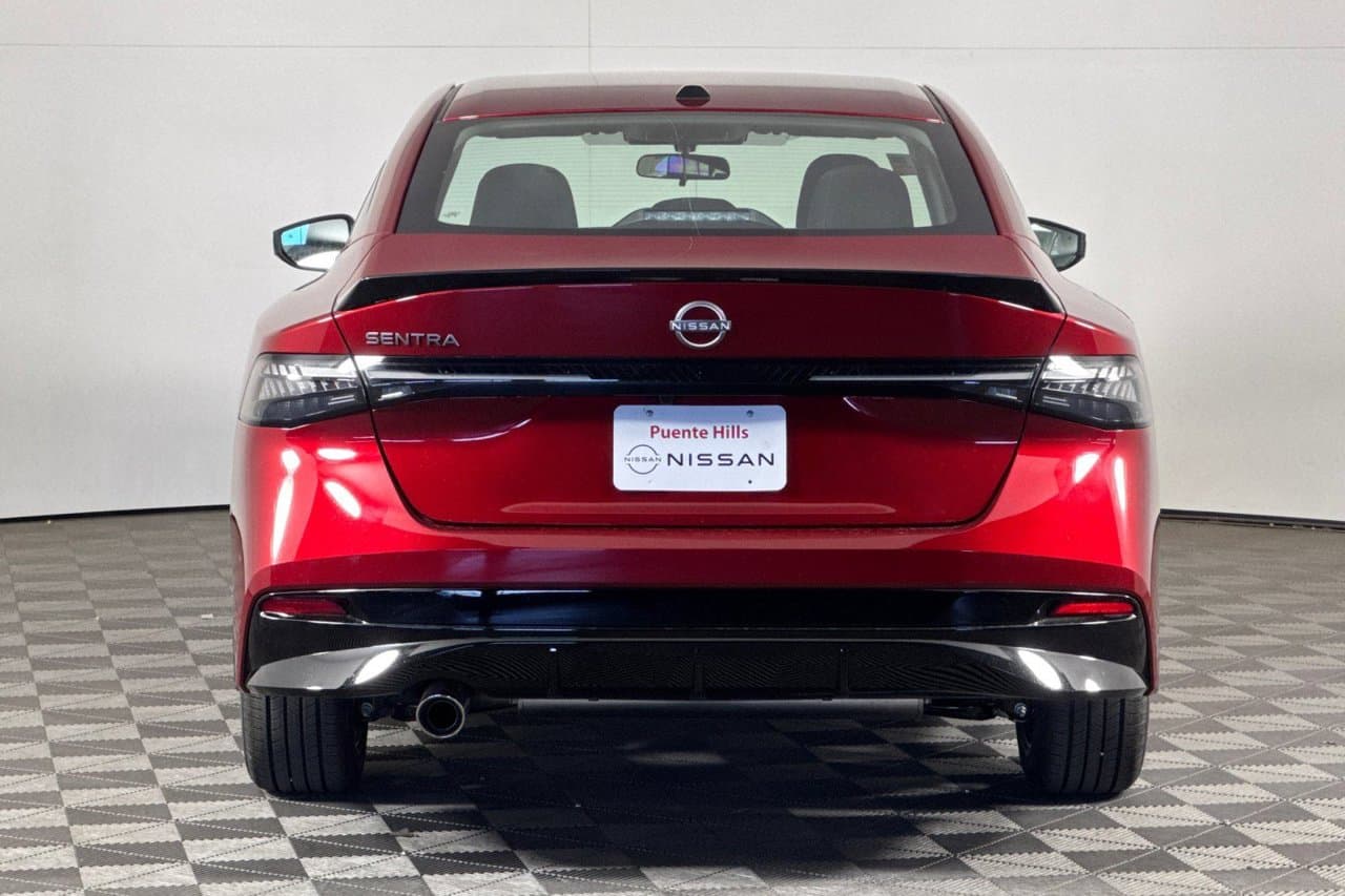 2027 Nissan Sentra SR 4