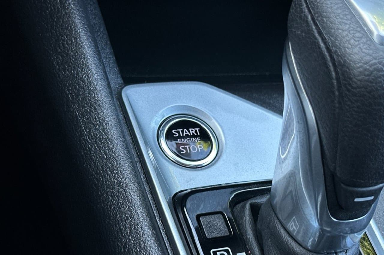 2025 Nissan Altima SV 18