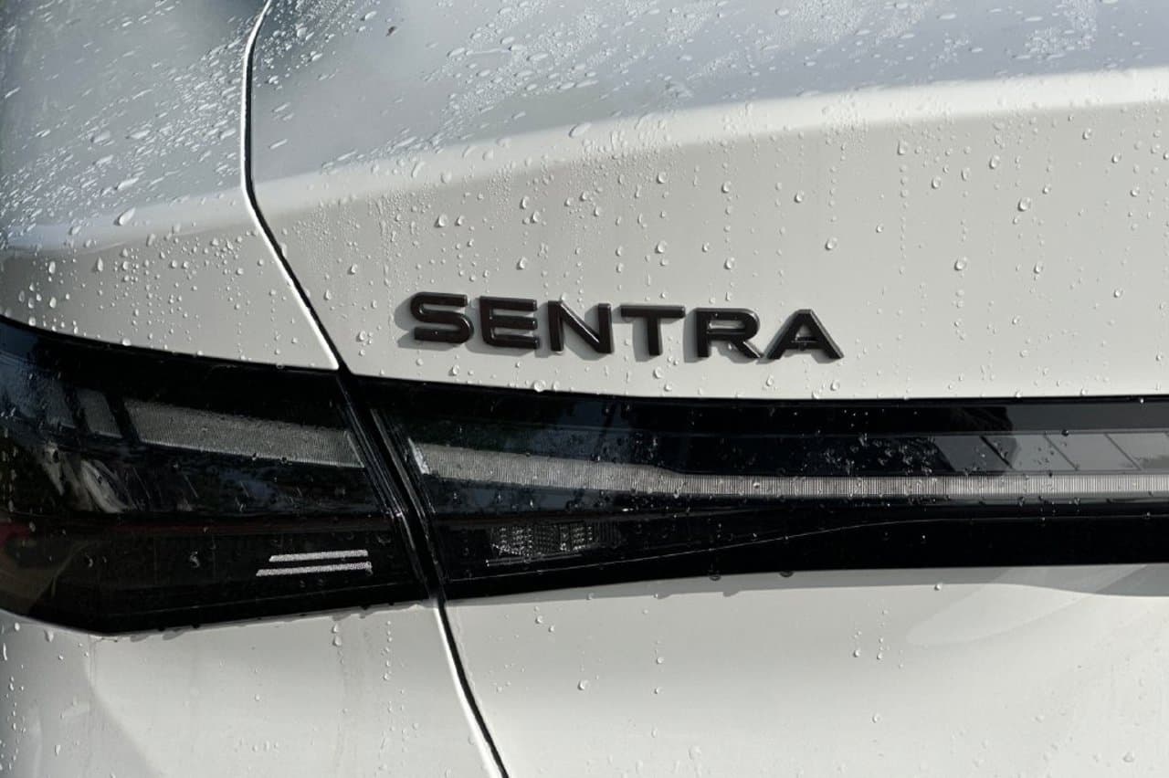 2026 Nissan Sentra SV 22