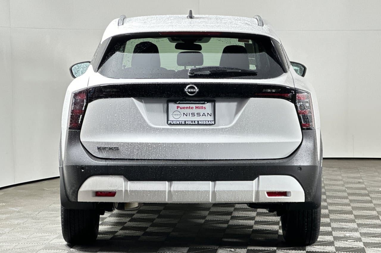 2026 Nissan Kicks SV 4