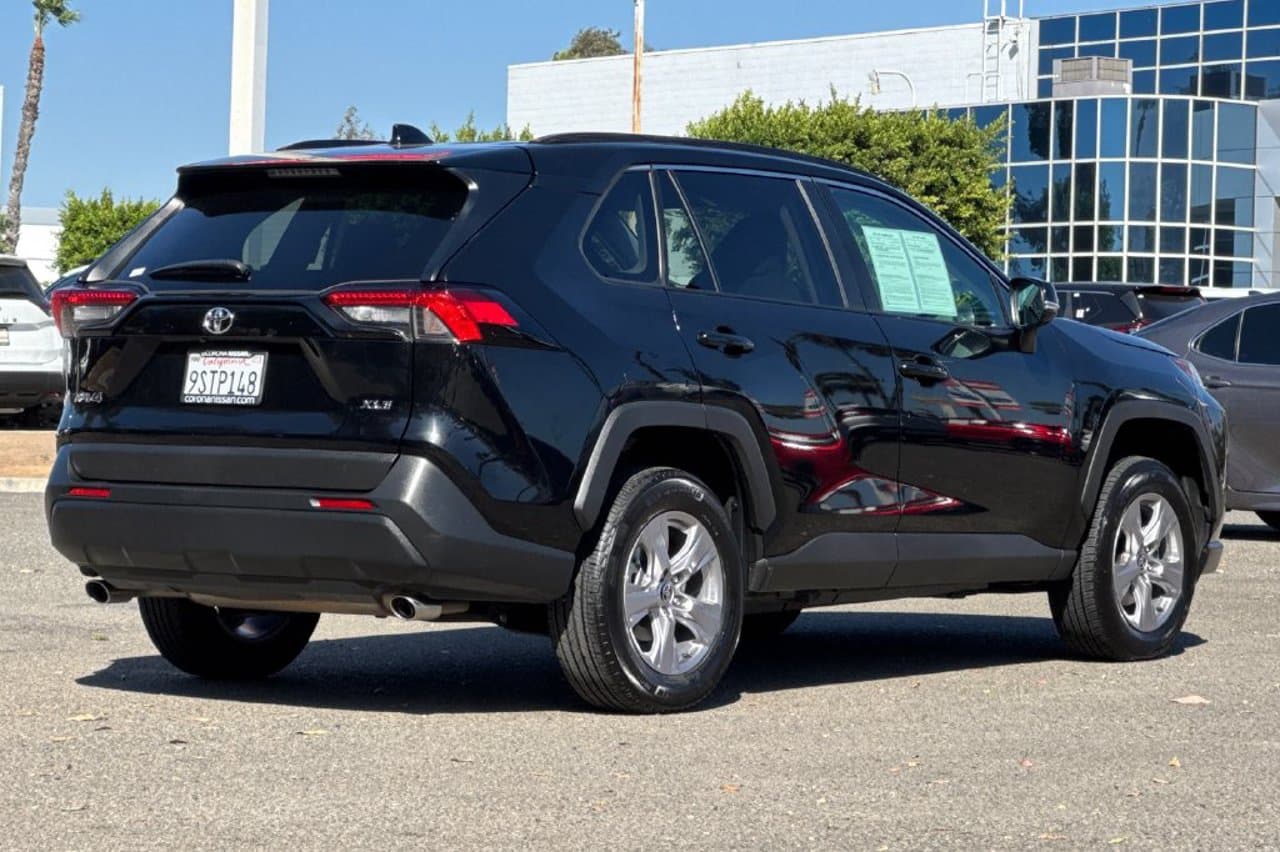 2025 Toyota RAV4 XLE 4