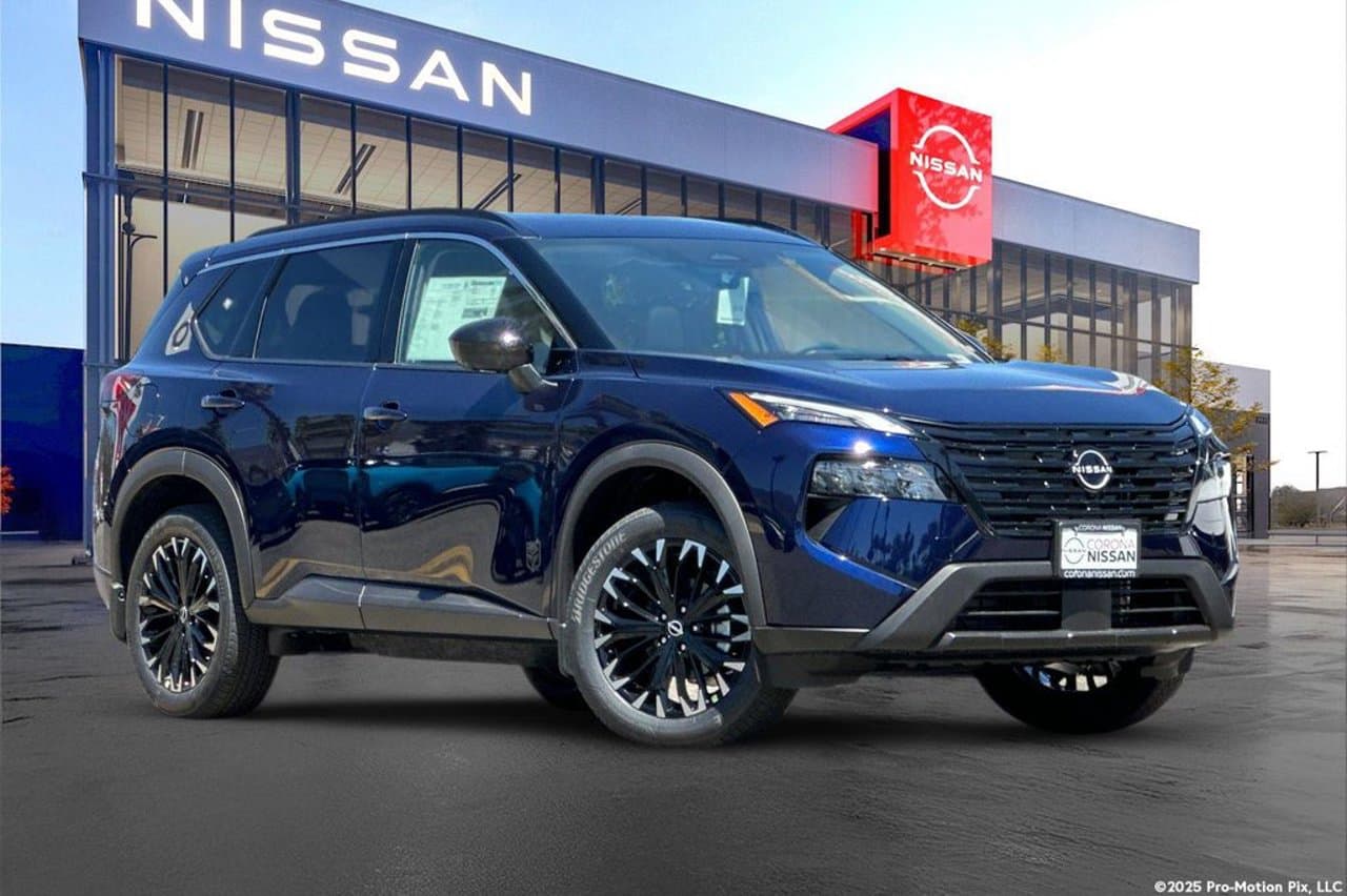 2026 Nissan Rogue Dark Armor 2