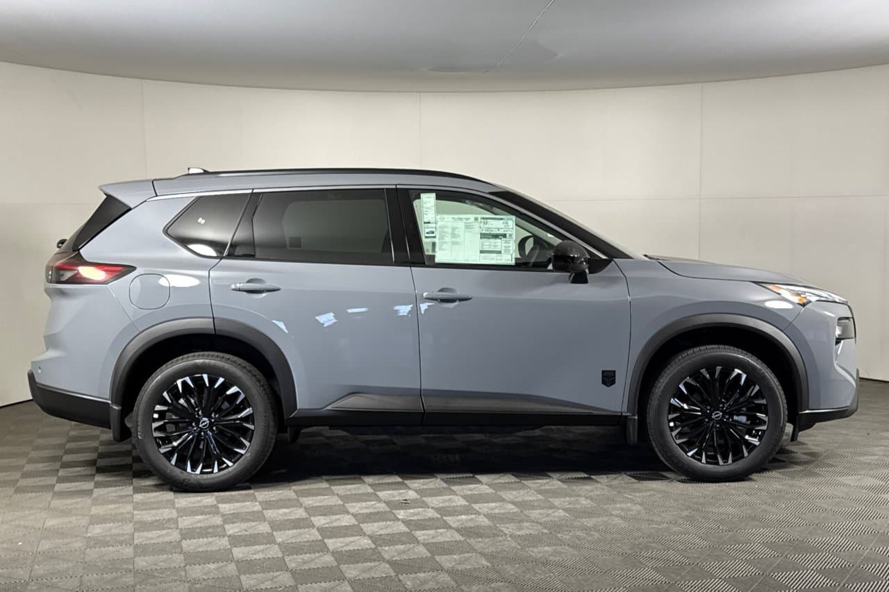 2026 Nissan Rogue Dark Armor 2