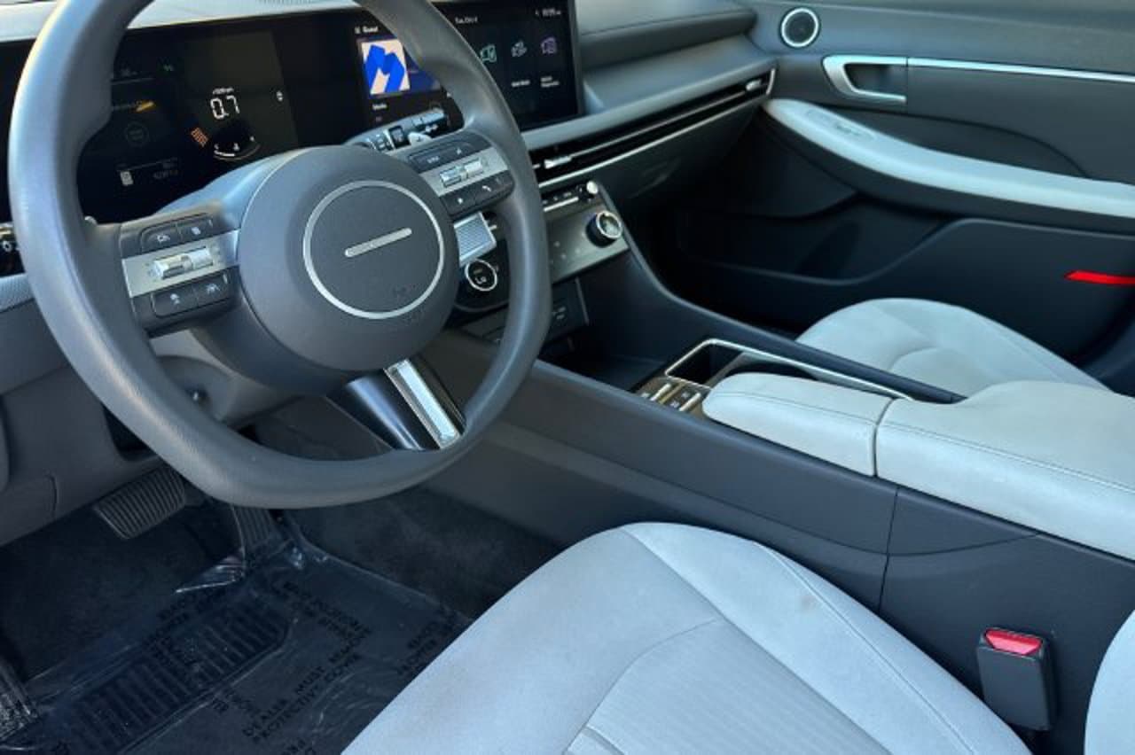 2025 Hyundai Sonata SEL 8