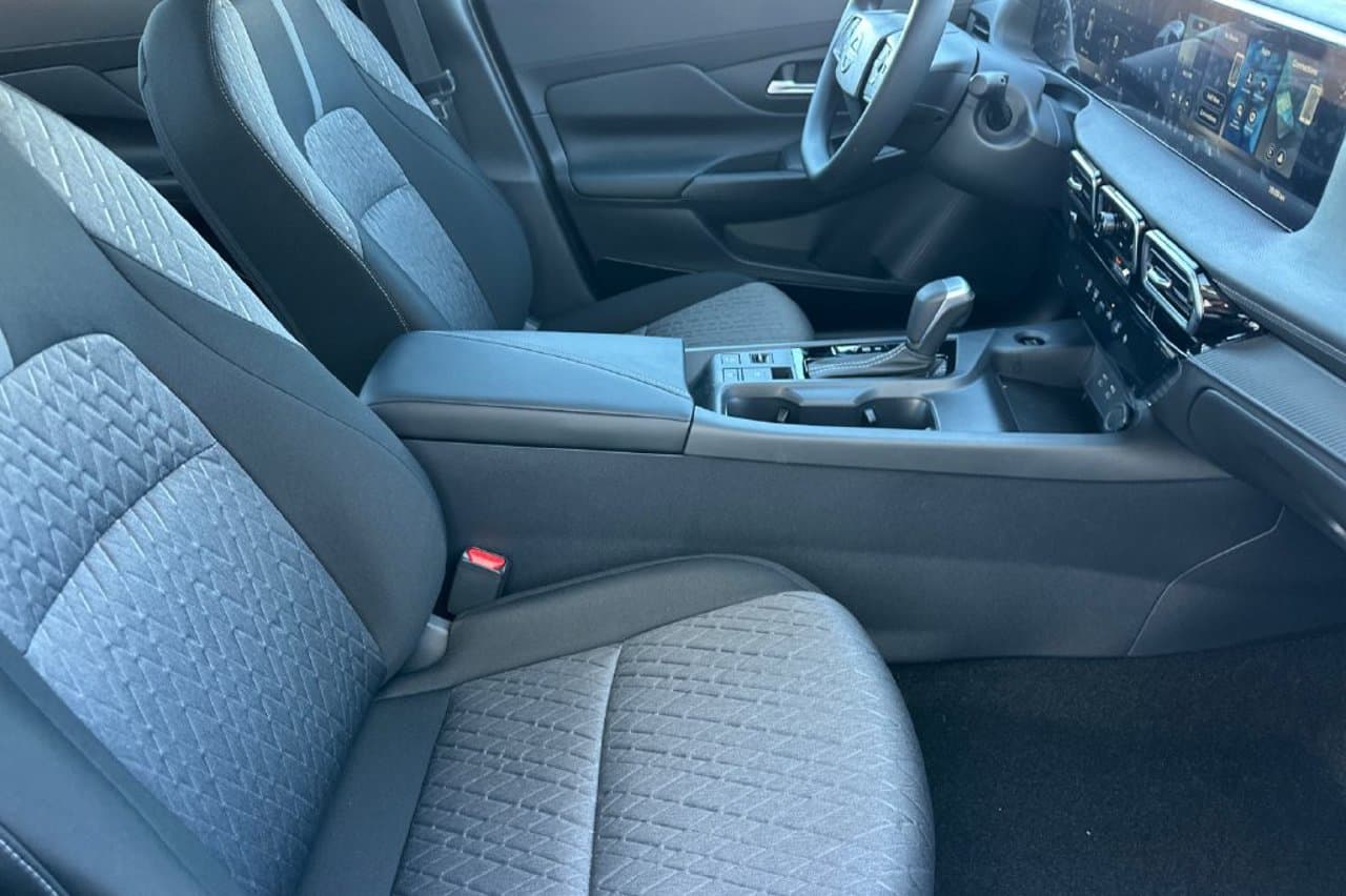 2027 Nissan Sentra SV 12